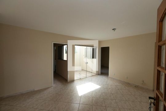 SALA de casa à venda com 3 quartos, 149m² em Cidade Universitária, Campinas
