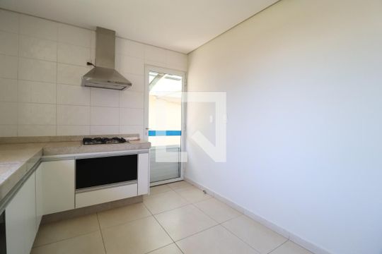 Cozinha de casa de condomínio para alugar com 4 quartos, 350m² em Granja Marileusa, Uberlândia