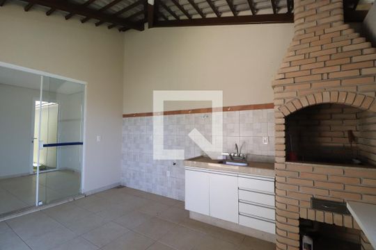 Varanda gourmet de casa de condomínio para alugar com 4 quartos, 350m² em Granja Marileusa, Uberlândia
