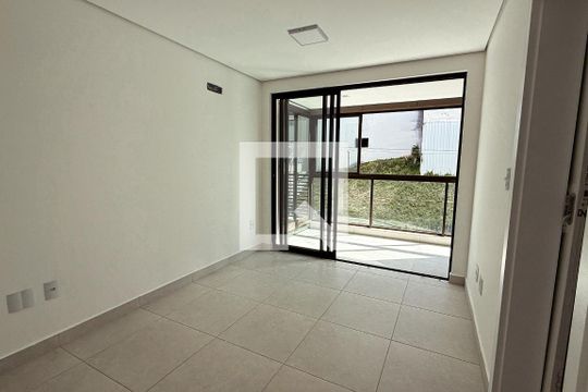 Sala de apartamento para alugar com 2 quartos, 67m² em Cascatinha, Juiz de Fora