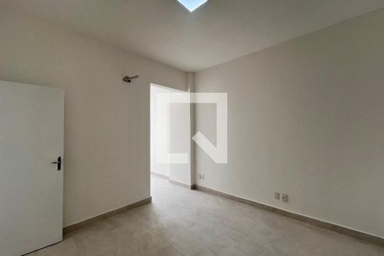Apartamento à venda com 2 quartos, 70m² em Leme, Rio de Janeiro