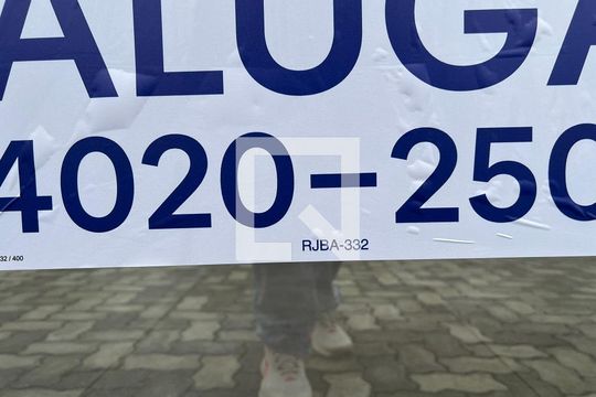 Placa de kitnet/studio para alugar com 1 quarto, 25m² em Cascatinha, Juiz de Fora