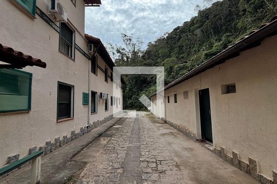 Kitnet/Studio para alugar com 1 quarto, 18m² em Cascata do Imbuí, Petrópolis