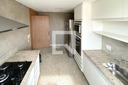 Área comum de apartamento para alugar com 1 quarto, 40m² em Gutierrez, Belo Horizonte