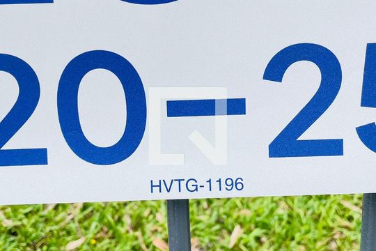 Código da placa de apartamento para alugar com 2 quartos, 42m² em Lajeado, Cotia