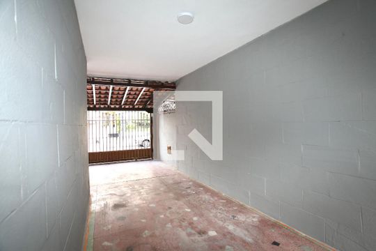 Garagem de casa para alugar com 3 quartos, 120m² em Eldorado, Contagem