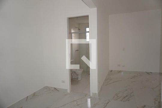 Apartamento para alugar com 4 quartos, 133m² em Jardim Santa Barbara, Embu das Artes