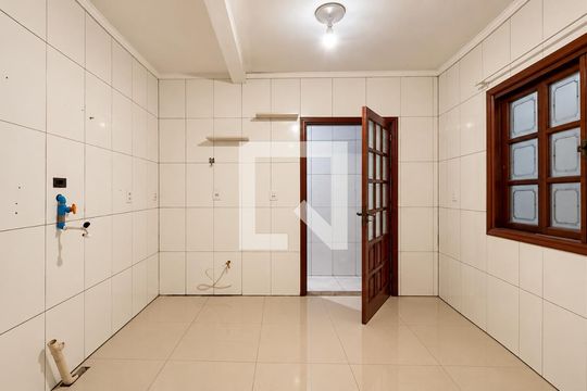 Cozinha de casa para alugar com 1 quarto, 100m² em Aberta dos Morros, Porto Alegre