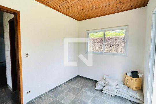Quarto de casa de condomínio para alugar com 6 quartos, 368m² em Parque Sao Paulo, Cotia