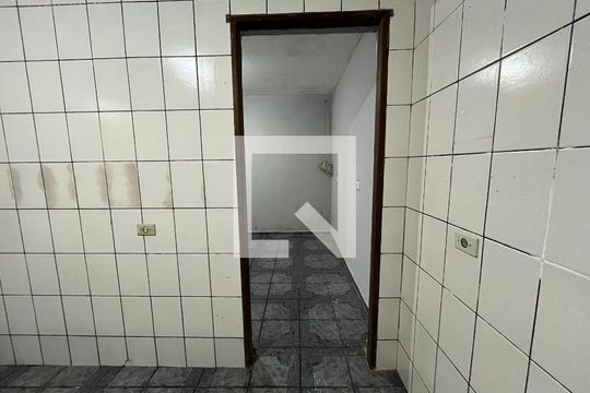 Sala/Cozinha de casa para alugar com 1 quarto, 30m² em Jaraguá, São Paulo