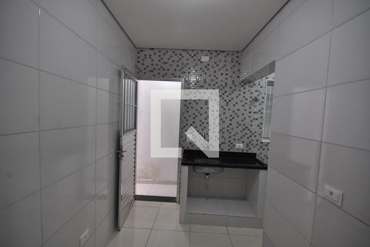 Cozinha de casa para alugar com 1 quarto, 33m² em Jardim Ataliba Leonel, São Paulo