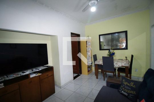 Sala de casa à venda com 2 quartos, 63m² em Irajá, Rio de Janeiro