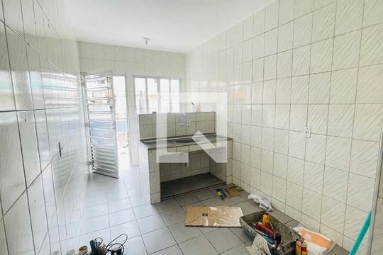 Casa para alugar com 2 quartos, 63m² em Centro (caucaia do Alto), Cotia