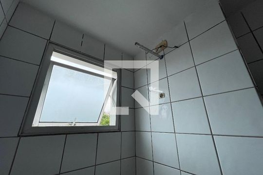 Banheiro de apartamento à venda com 2 quartos, 47m² em Rio Pequeno, São Paulo