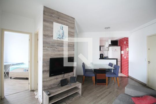 Sala de apartamento para alugar com 2 quartos, 52m² em Jardim Henriqueta, Taboão da Serra