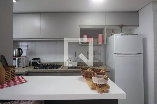 Cozinha e Área de Serviço de apartamento para alugar com 2 quartos, 53m² em Fátima, Canoas