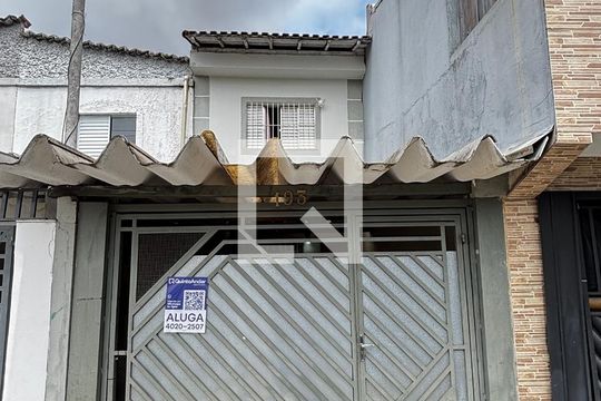 Fachada de casa para alugar com 2 quartos, 105m² em Vila Aquilino, Santo André