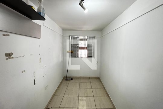 Quintal - Despensa de casa para alugar com 2 quartos, 105m² em Vila Aquilino, Santo André