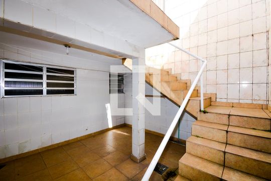 Área de Serviço de casa para alugar com 3 quartos, 170m² em Jardim Santa Clara, Guarulhos