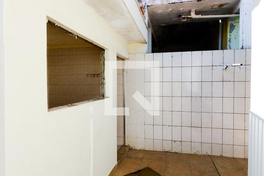 Área de Serviço de casa para alugar com 3 quartos, 170m² em Jardim Santa Clara, Guarulhos