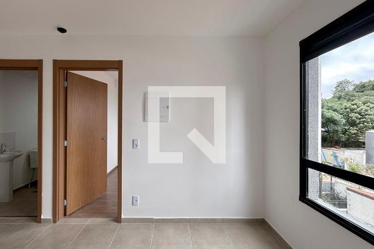 Sala de apartamento para alugar com 1 quarto, 25m² em Vila das Belezas, São Paulo