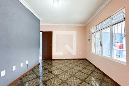 Sala de casa para alugar com 2 quartos, 120m² em Nova Petrópolis, São Bernardo do Campo