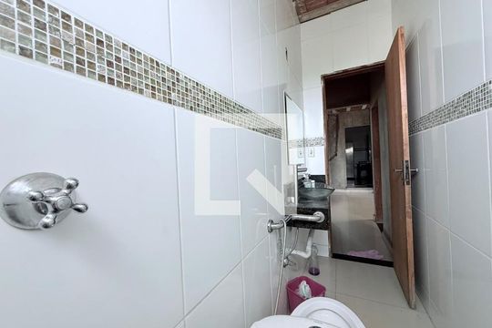 banheiro de casa para alugar com 1 quarto, 100m² em Alípio de Melo, Belo Horizonte