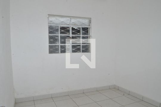 Quarto 1 de casa para alugar com 2 quartos, 30m² em Goiânia, Belo Horizonte
