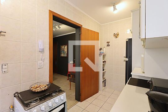 Cozinha de apartamento à venda com 2 quartos, 74m² em Higienópolis, Porto Alegre