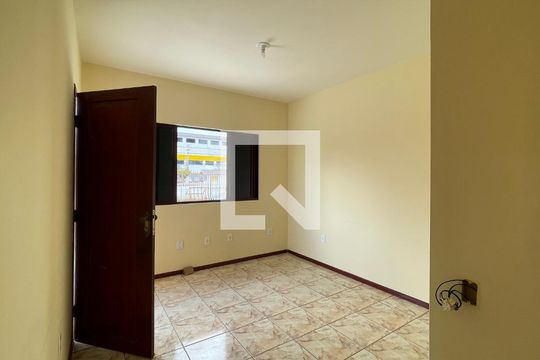 Escritório de casa para alugar com 4 quartos, 293m² em Passa Vinte, Palhoça