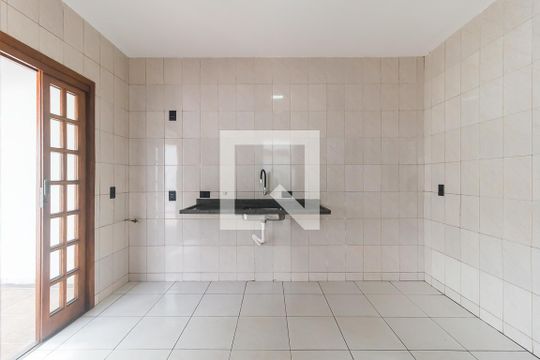 Cozinha de casa de condomínio para alugar com 2 quartos, 90m² em Vila Oliveira, Mogi das Cruzes