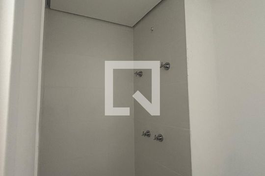 Suite de apartamento à venda com 2 quartos, 55m² em Bosque da Saúde, São Paulo