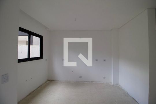 Casa para alugar com 4 quartos, 140m² em Cajuru, Curitiba