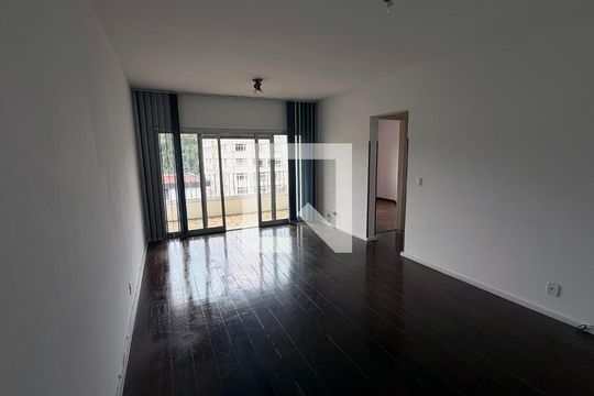 Sala de apartamento para alugar com 2 quartos, 100m² em Centro, Petrópolis