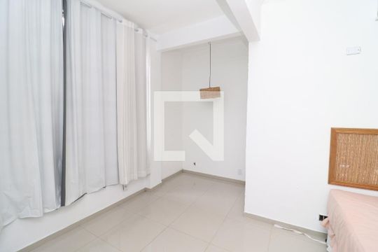 Quarto 2 de casa para alugar com 10 quartos, 747m² em Jardim Guanabara, Rio de Janeiro