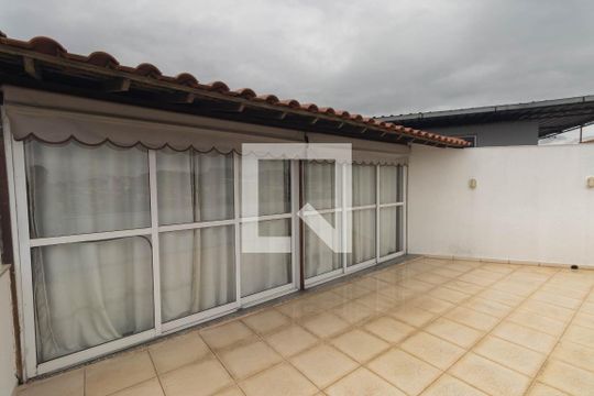 Terraço de casa para alugar com 3 quartos, 101m² em Brasilândia, São Gonçalo