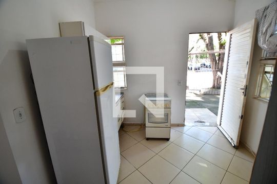 Cozinha de kitnet/studio para alugar com 1 quarto, 30m² em Cidade Universitária, Campinas