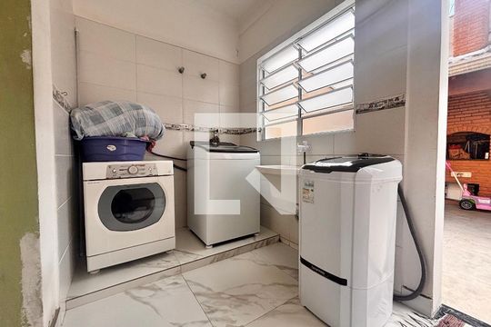 Área de serviço de casa à venda com 3 quartos, 150m² em Novo Osasco, Osasco