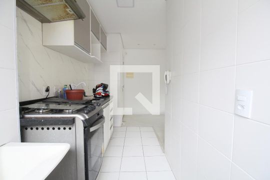 Cozinha de apartamento para alugar com 2 quartos, 44m² em Jardim Helga, São Paulo