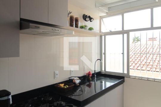Cozinha e Área de Serviço de apartamento à venda com 2 quartos, 48m² em Jardim Atlântico, Belo Horizonte