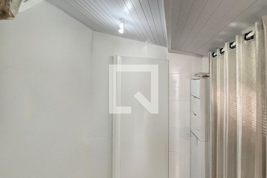 Edícula  de casa para alugar com 4 quartos, 157m² em Capoeiras, Florianópolis