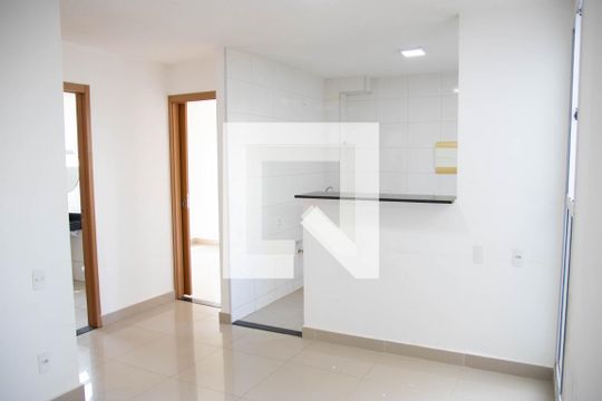 Sala de apartamento para alugar com 2 quartos, 39m² em Setor Residencial Alfa, Goiânia