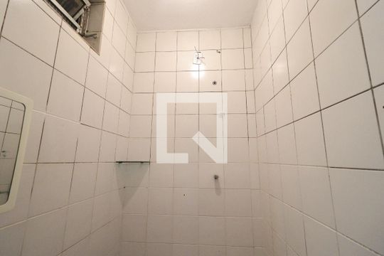 Banheiro de casa para alugar com 1 quarto, 25m² em Vila do Castelo, São Paulo