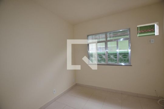 Quarto 1 de casa para alugar com 1 quarto, 60m² em Bento Ribeiro, Rio de Janeiro