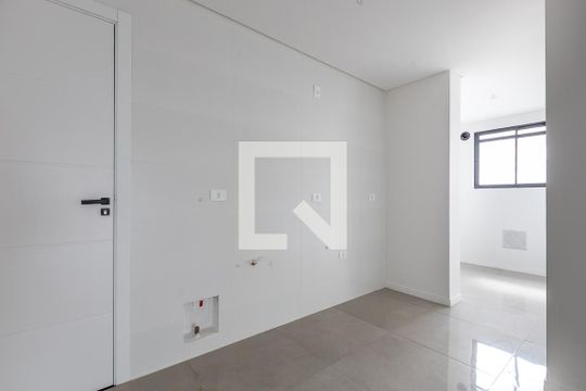 Cozinha de apartamento à venda com 3 quartos, 99m² em Capão Raso, Curitiba