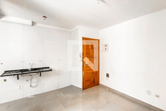 Sala/Cozinha de apartamento para alugar com 2 quartos, 45m² em Vila Talarico, São Paulo