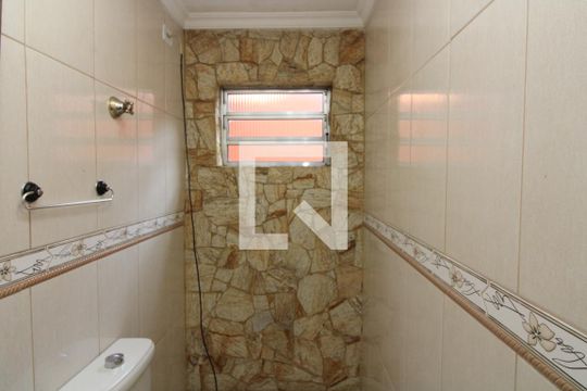 Banheiro Social 2 de casa para alugar com 4 quartos, 168m² em Jardim Lisboa, São Paulo