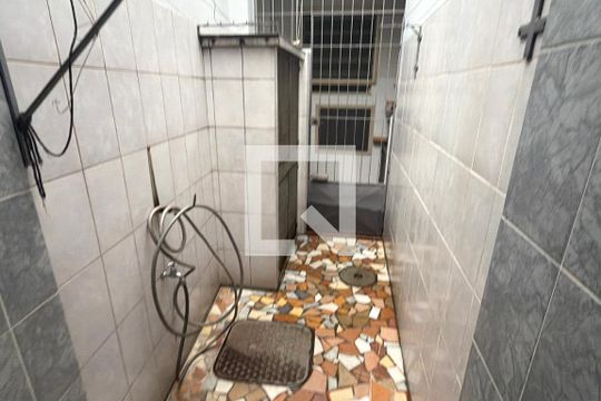 Área de Serviço de casa para alugar com 2 quartos, 90m² em Parque Pauliceia, Duque de Caxias