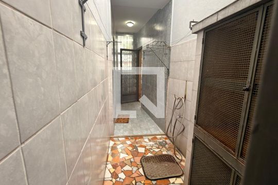 Área de Serviço de casa para alugar com 2 quartos, 90m² em Parque Pauliceia, Duque de Caxias