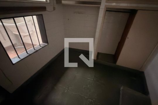 Quarto de casa para alugar com 2 quartos, 90m² em Parque Pauliceia, Duque de Caxias